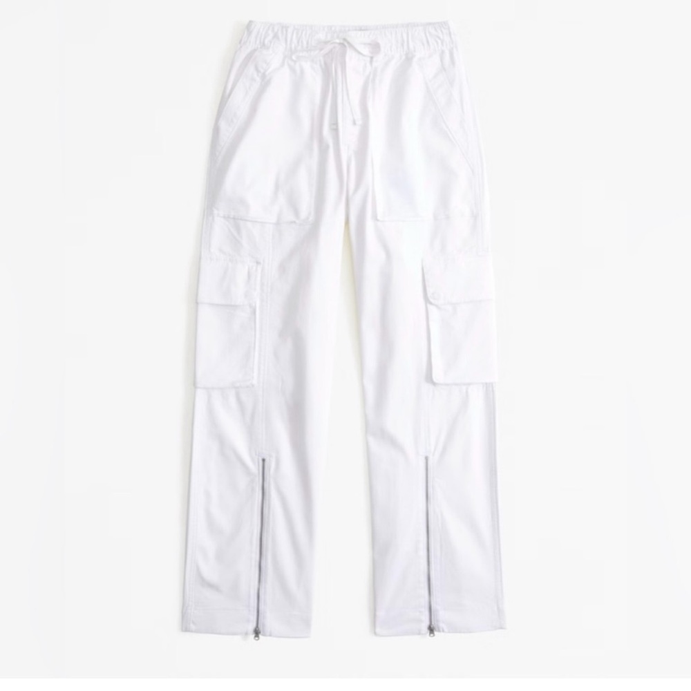 ABERCROMBIE & FITCH BAGGY CARGO PANTS
SIZE L